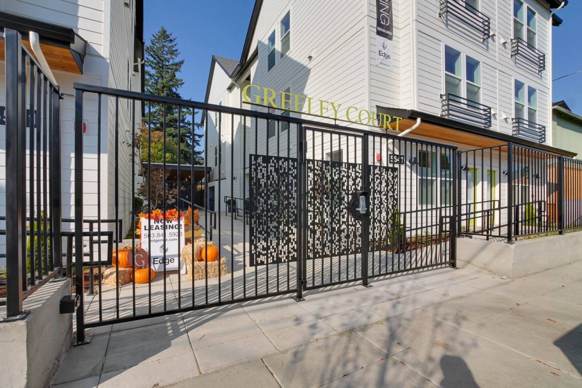 Apartment for rent at 5531 & 5541 N Greeley Ave, Portland, OR 97217