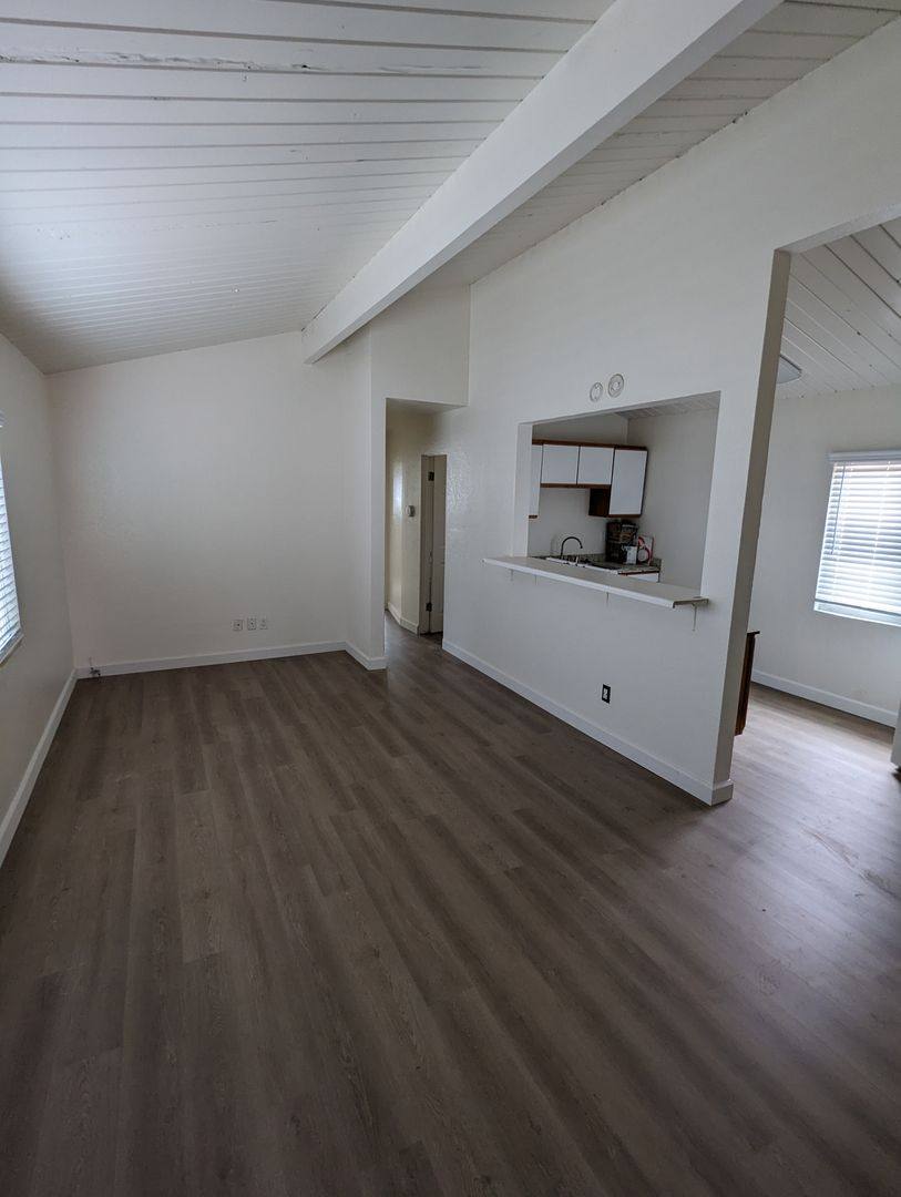 Apartment for rent at 2037 Garnet Ave, San Diego, CA 92109