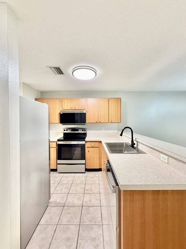 Townhouse for rent at 2140 Mystic Ring Loop, Kissimmee, FL 34759