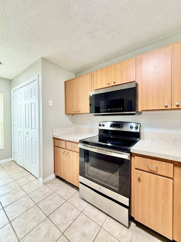Townhouse for rent at 2140 Mystic Ring Loop, Kissimmee, FL 34759