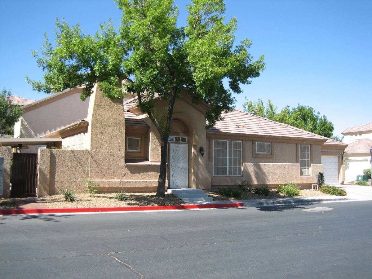 House for rent at 8046 Arcadian Lane, Las Vegas, NV 89147