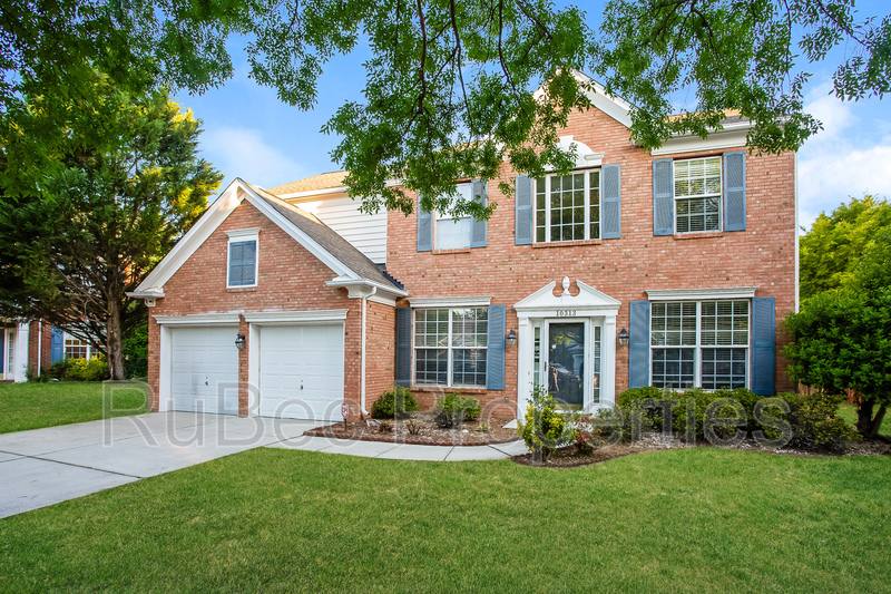 House for rent at 10313 Scotch Pine Circle, Charlotte, NC 28262