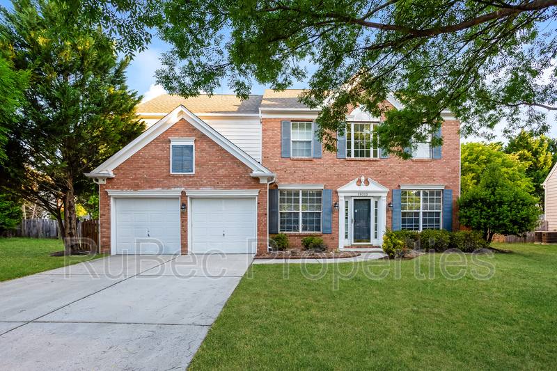 House for rent at 10313 Scotch Pine Circle, Charlotte, NC 28262
