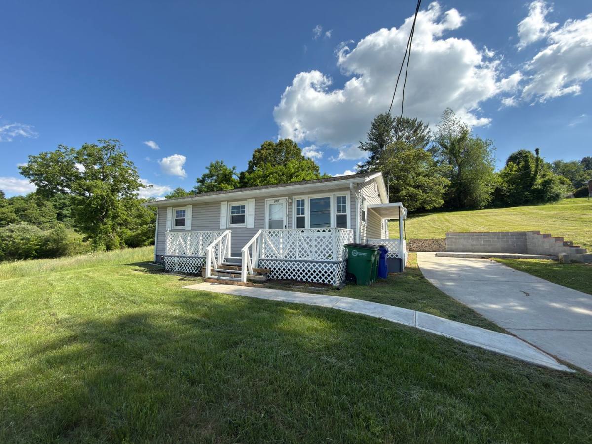 House for rent at 975 Depot St, Christiansburg, VA 24073