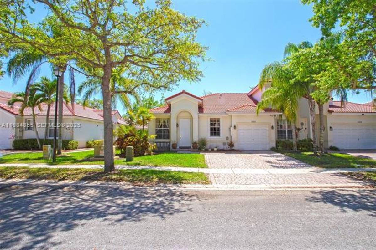 Townhouse for rent at 18860 SW 25th Court, Hollywood, FL 33029