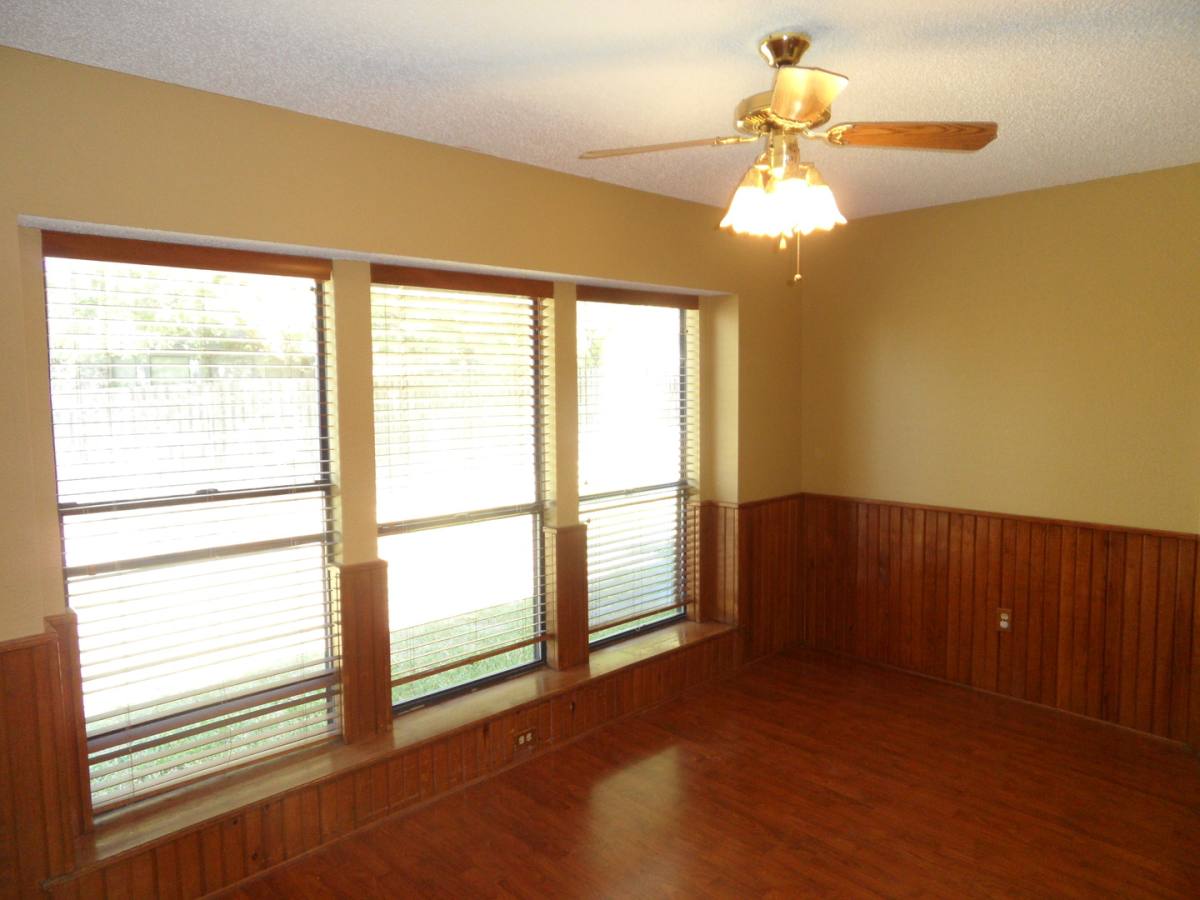 House for rent at 420 Birchwood Lane, Fort Worth, TX 76108