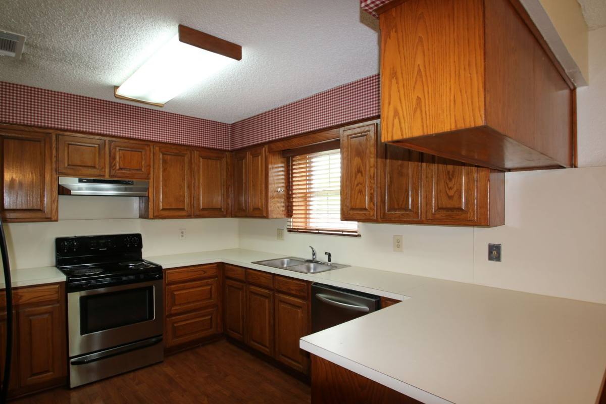 House for rent at 420 Birchwood Lane, Fort Worth, TX 76108