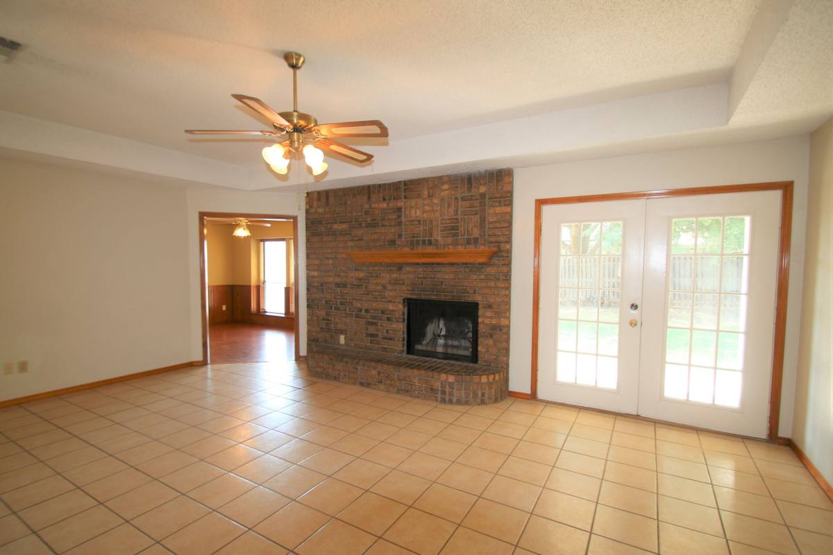 House for rent at 420 Birchwood Lane, Fort Worth, TX 76108