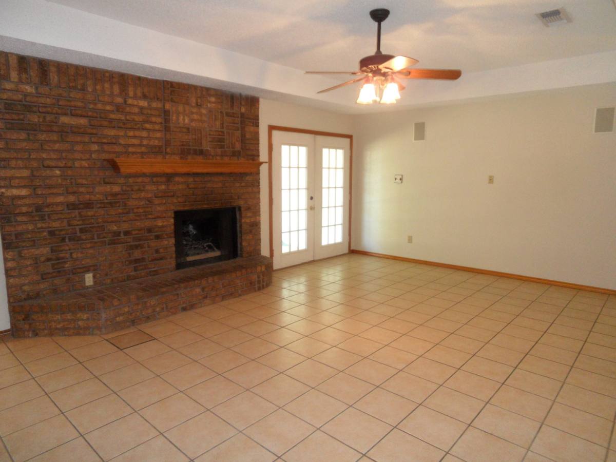 House for rent at 420 Birchwood Lane, Fort Worth, TX 76108