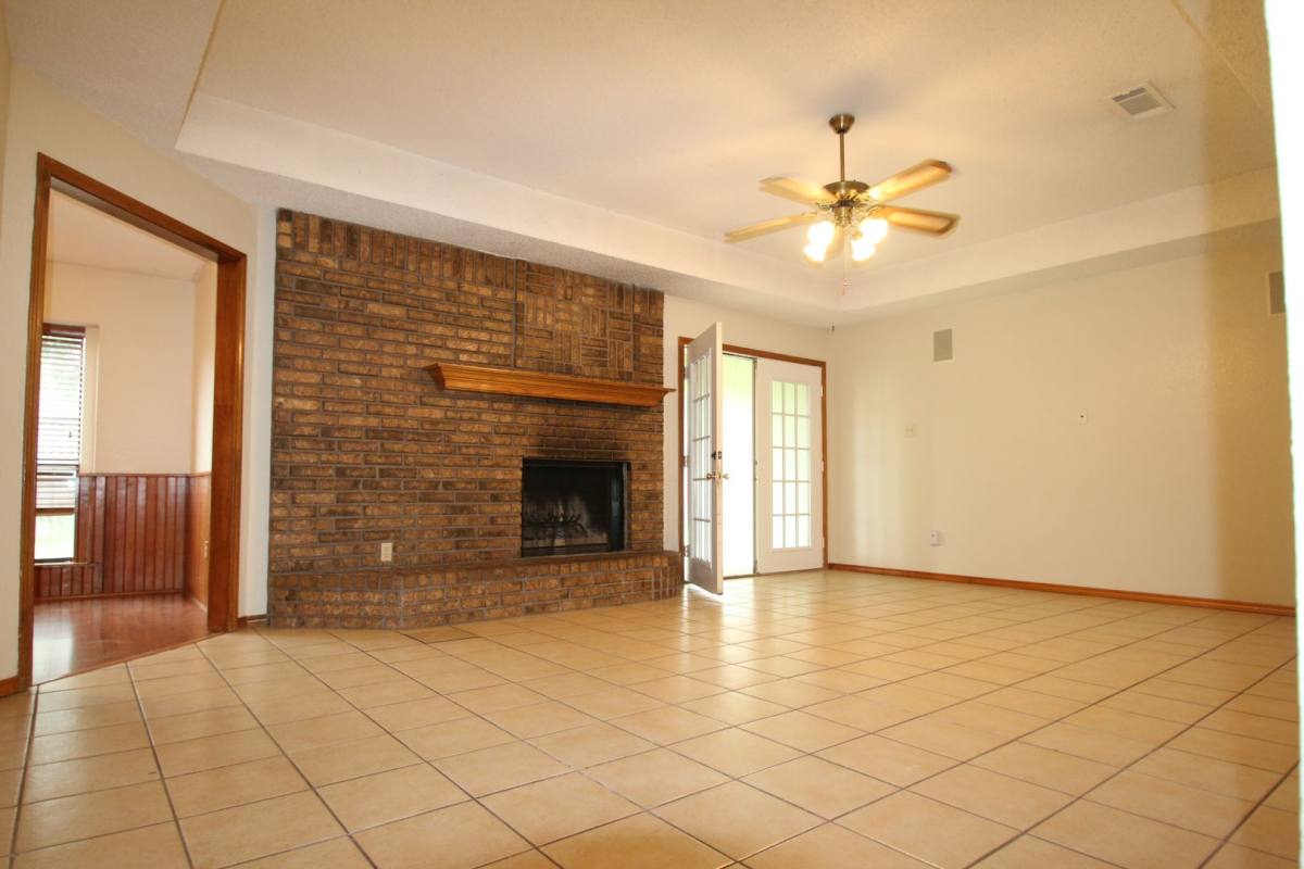House for rent at 420 Birchwood Lane, Fort Worth, TX 76108