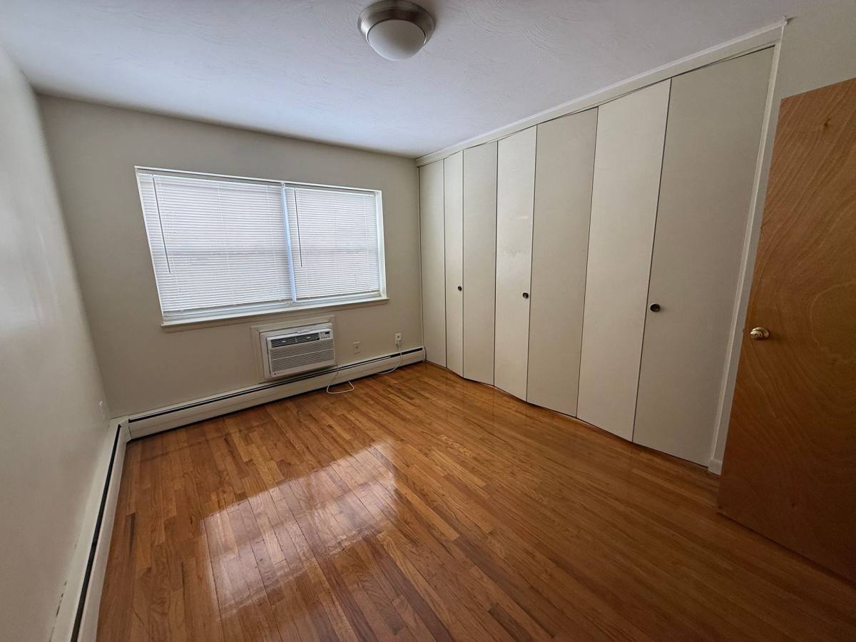 Apartment for rent at 410 Prospect Ave, Hartford, CT 06105