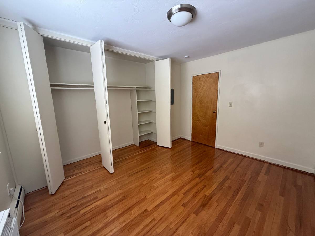 Apartment for rent at 410 Prospect Ave, Hartford, CT 06105