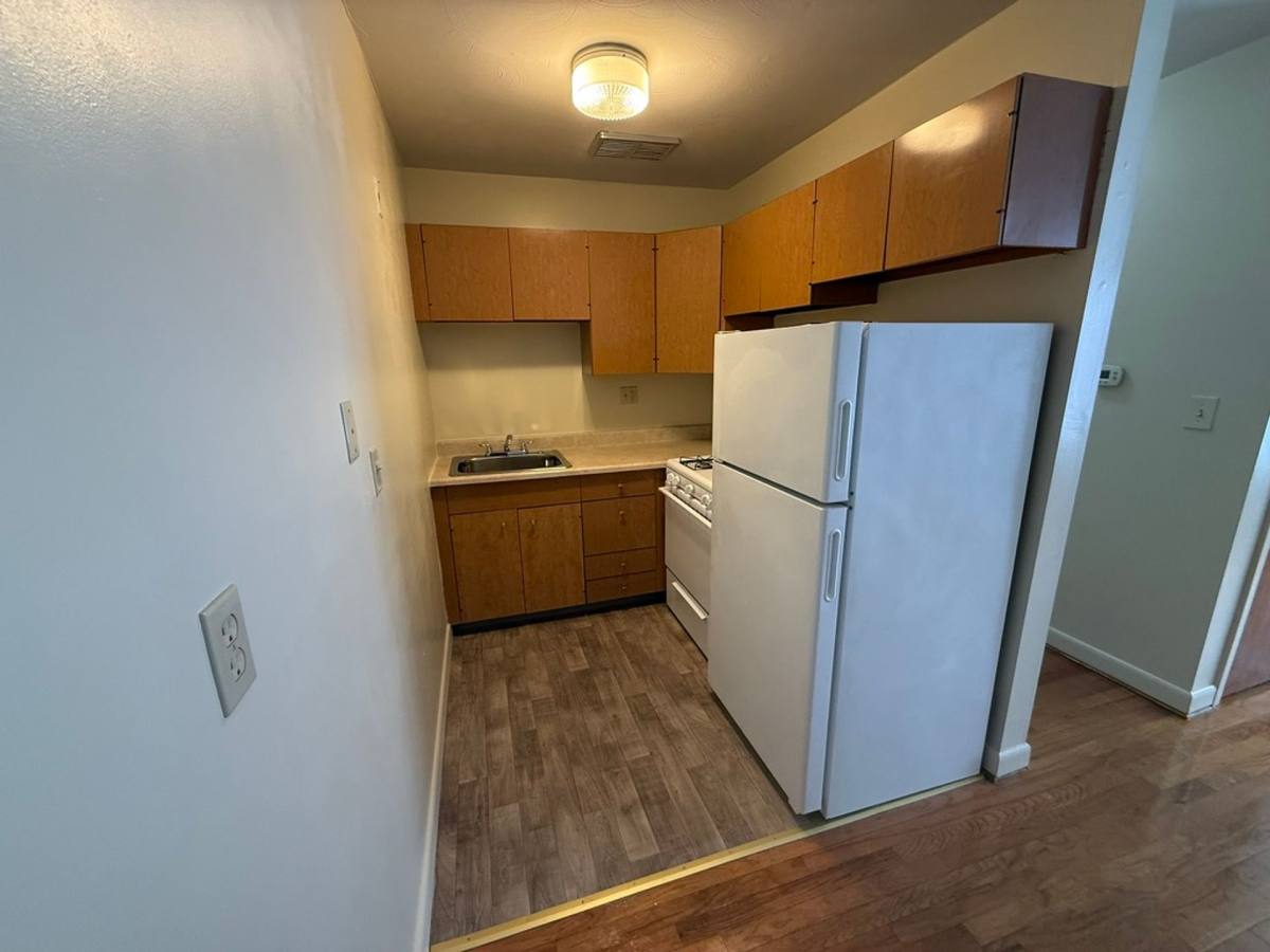 Apartment for rent at 410 Prospect Ave, Hartford, CT 06105