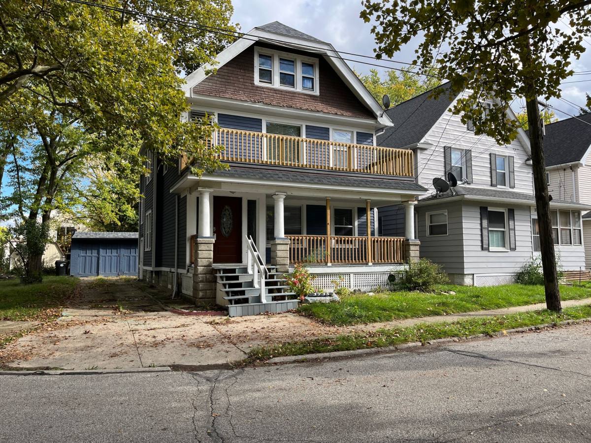 Apartment for rent at 3735 W 47th Place, Cleveland, OH 44102