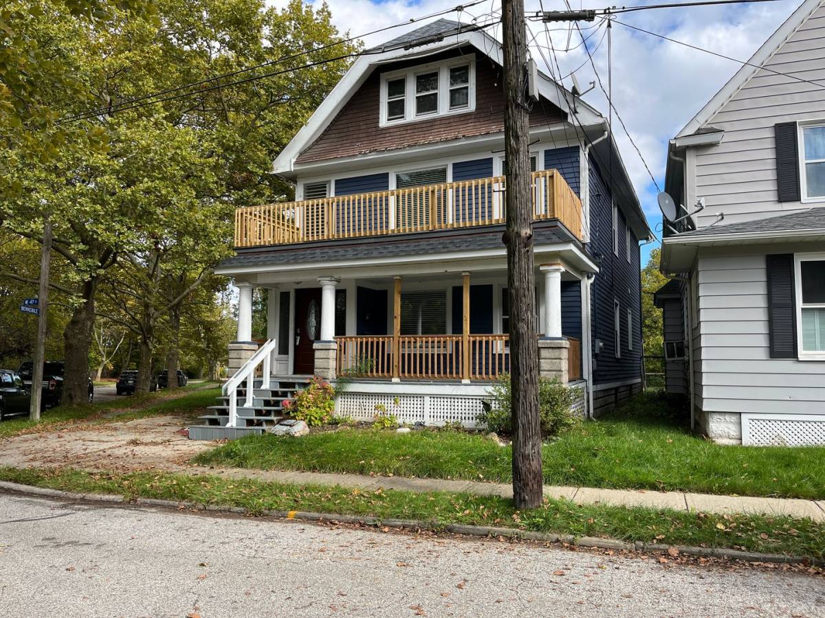 Apartment for rent at 3735 W 47th Place, Cleveland, OH 44102