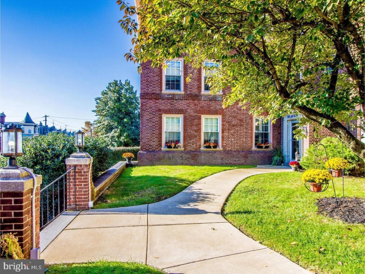 Apartment for rent at 709 N Broom St, Wilmington, DE 19805