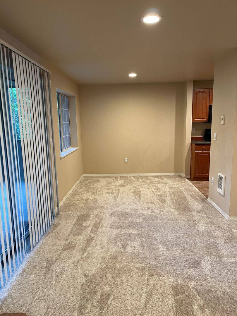 Condo for rent at 15433 Country Club Dr, Bothell, WA 98012
