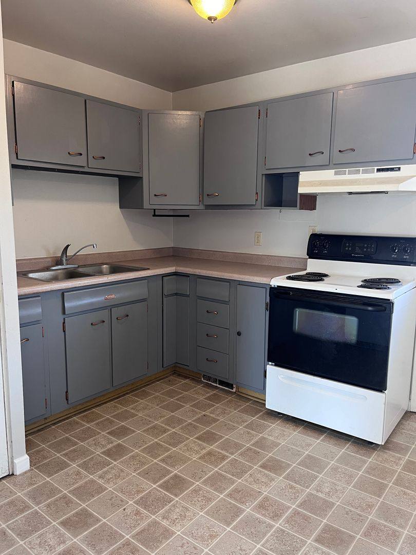 Apartment for rent at 2100 W Bremer Ave, Waverly, IA 50677