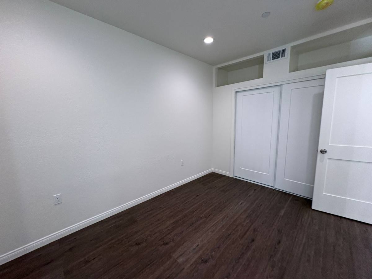 Apartment for rent at 162 E Line St Apts, Bishop, CA 93514
