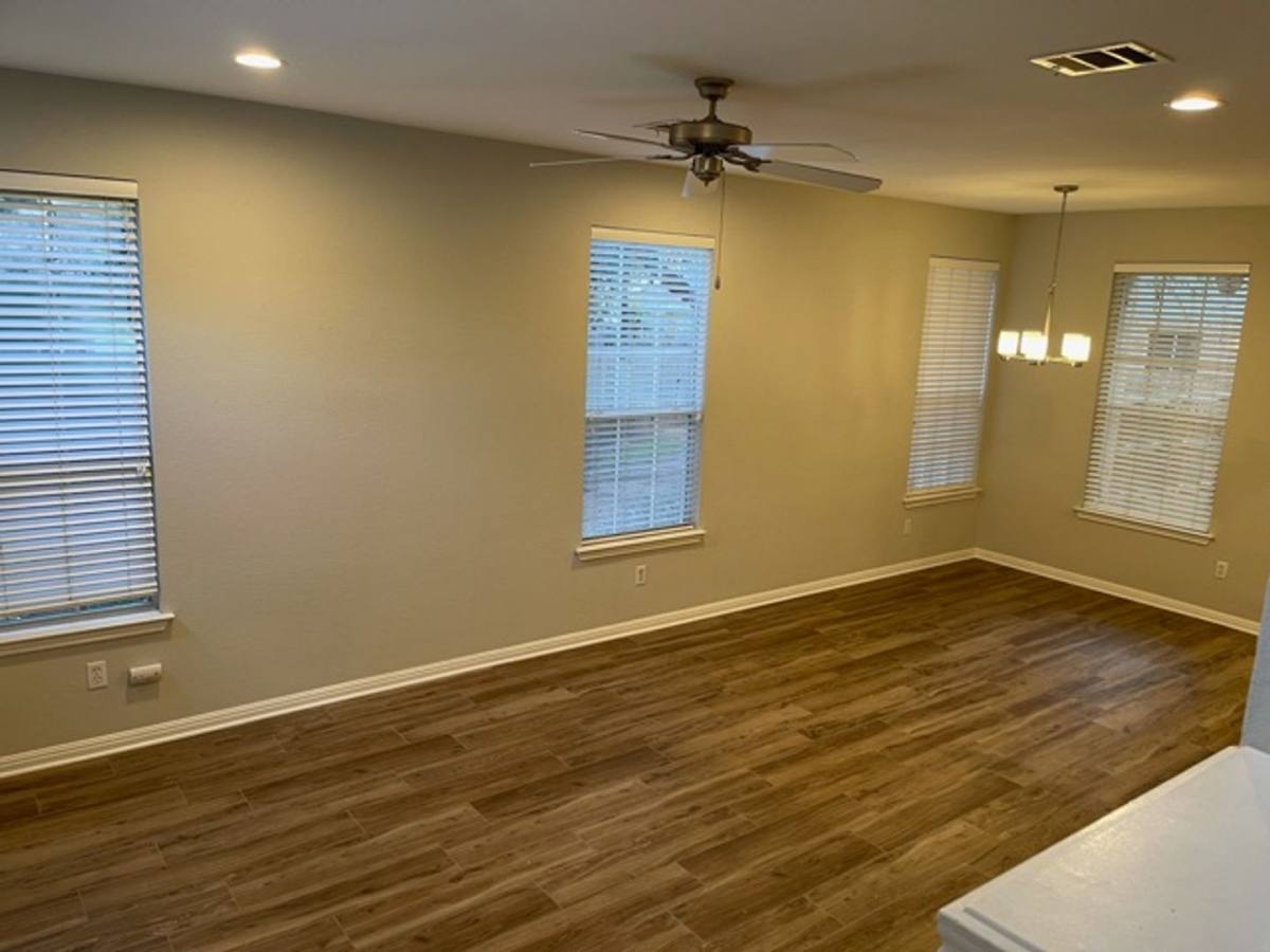 Townhouse for rent at 8518 Cahill Dr, Austin, TX 78729