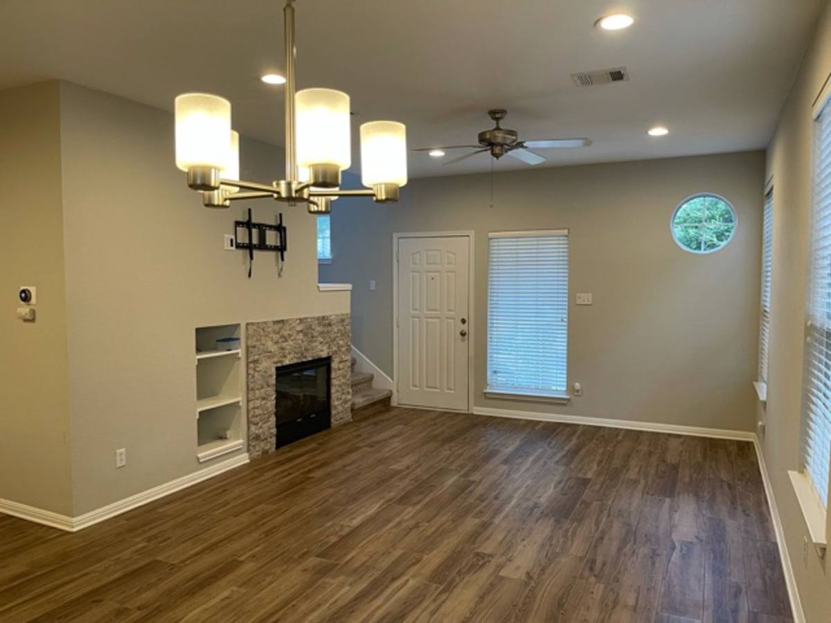 Townhouse for rent at 8518 Cahill Dr, Austin, TX 78729