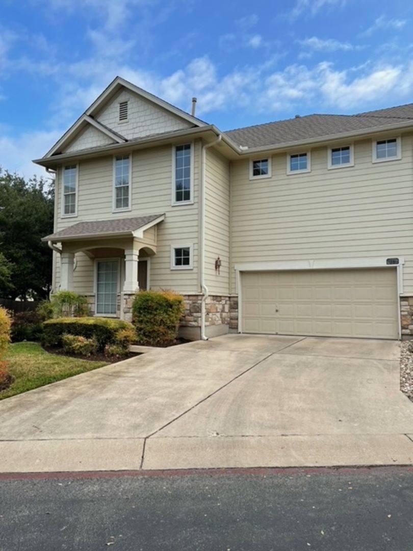 Townhouse for rent at 8518 Cahill Dr, Austin, TX 78729