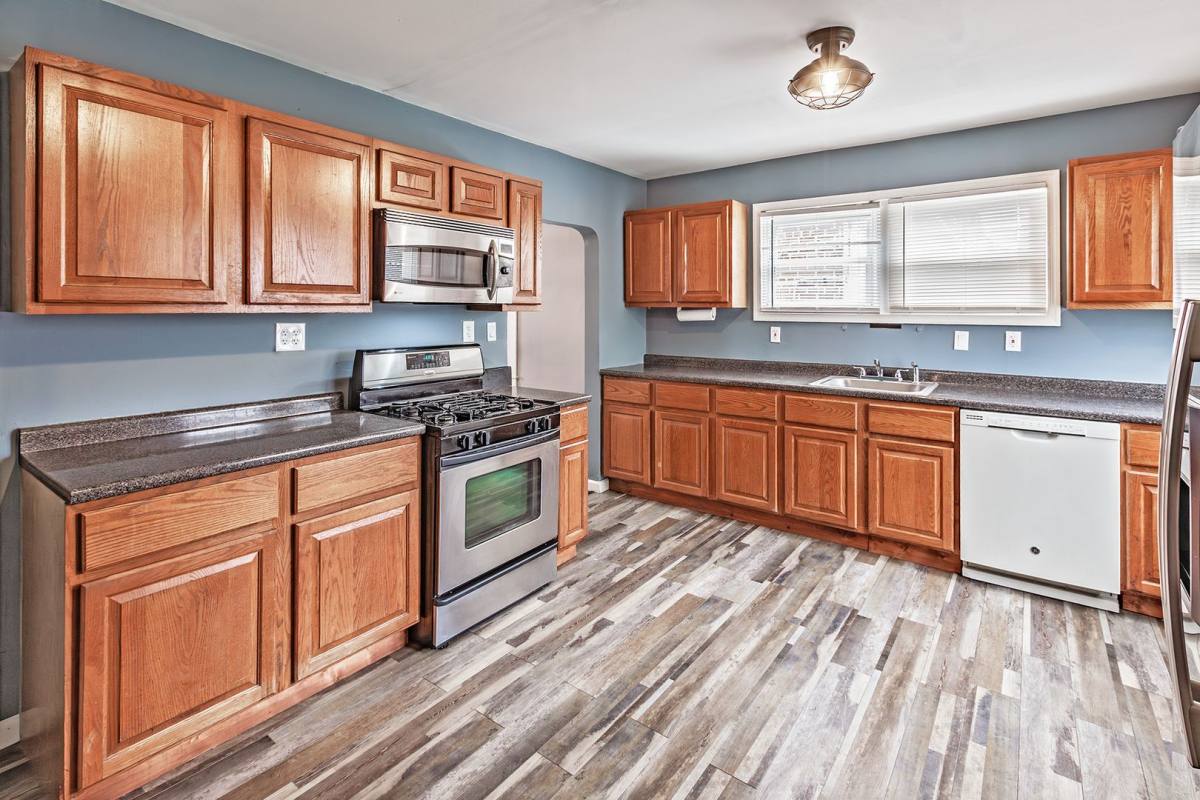 Townhouse for rent at 237 Ridge Rd #ANALINE Village, Claymont, DE 19703