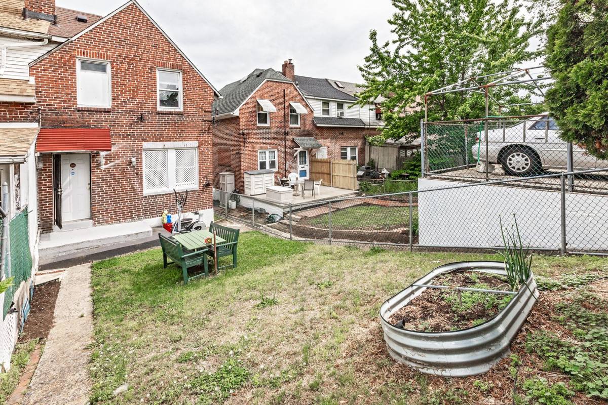 Townhouse for rent at 237 Ridge Rd #ANALINE Village, Claymont, DE 19703