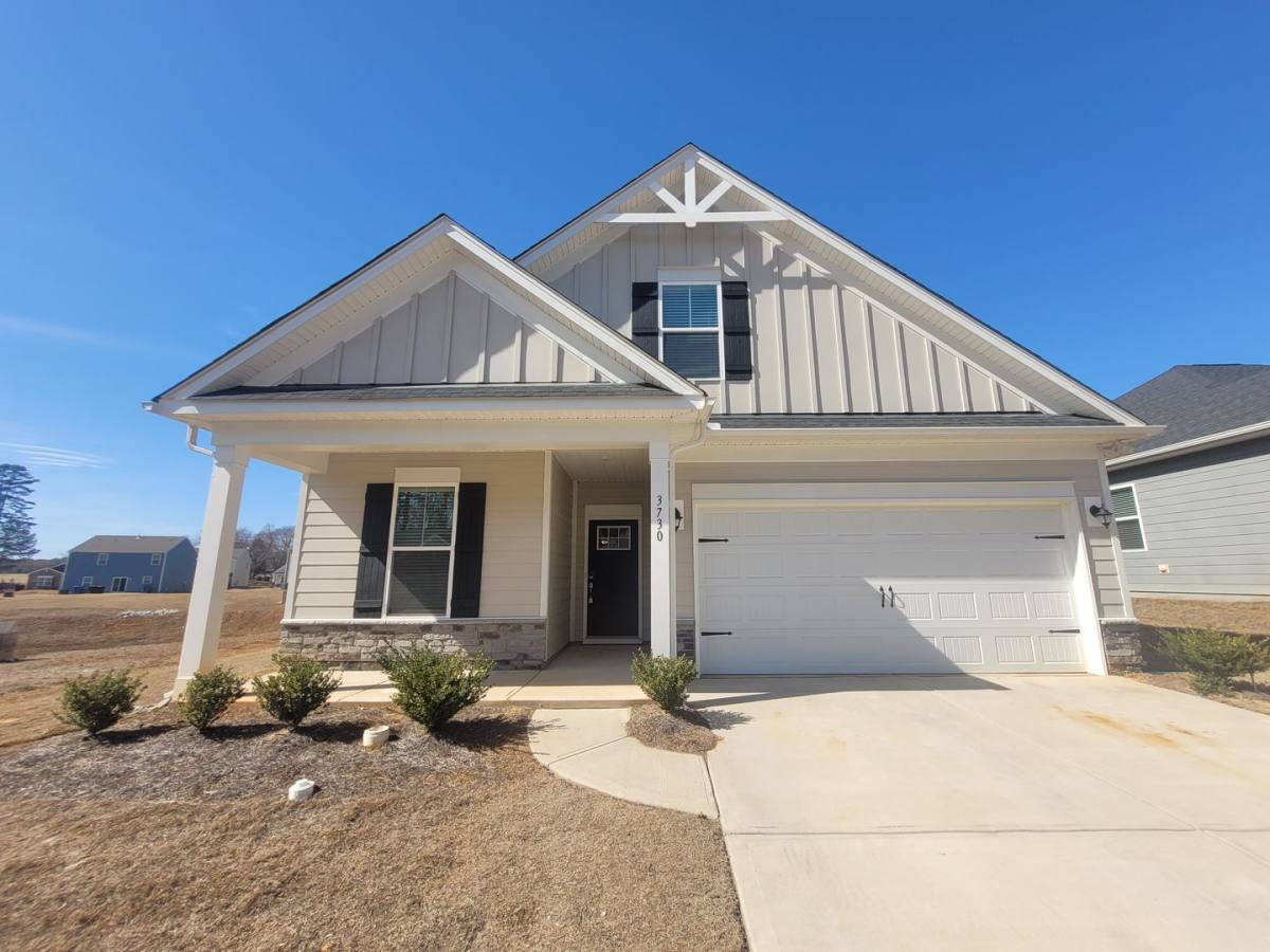 House for rent at 3730 Berry Dr, Terrell, NC 28682