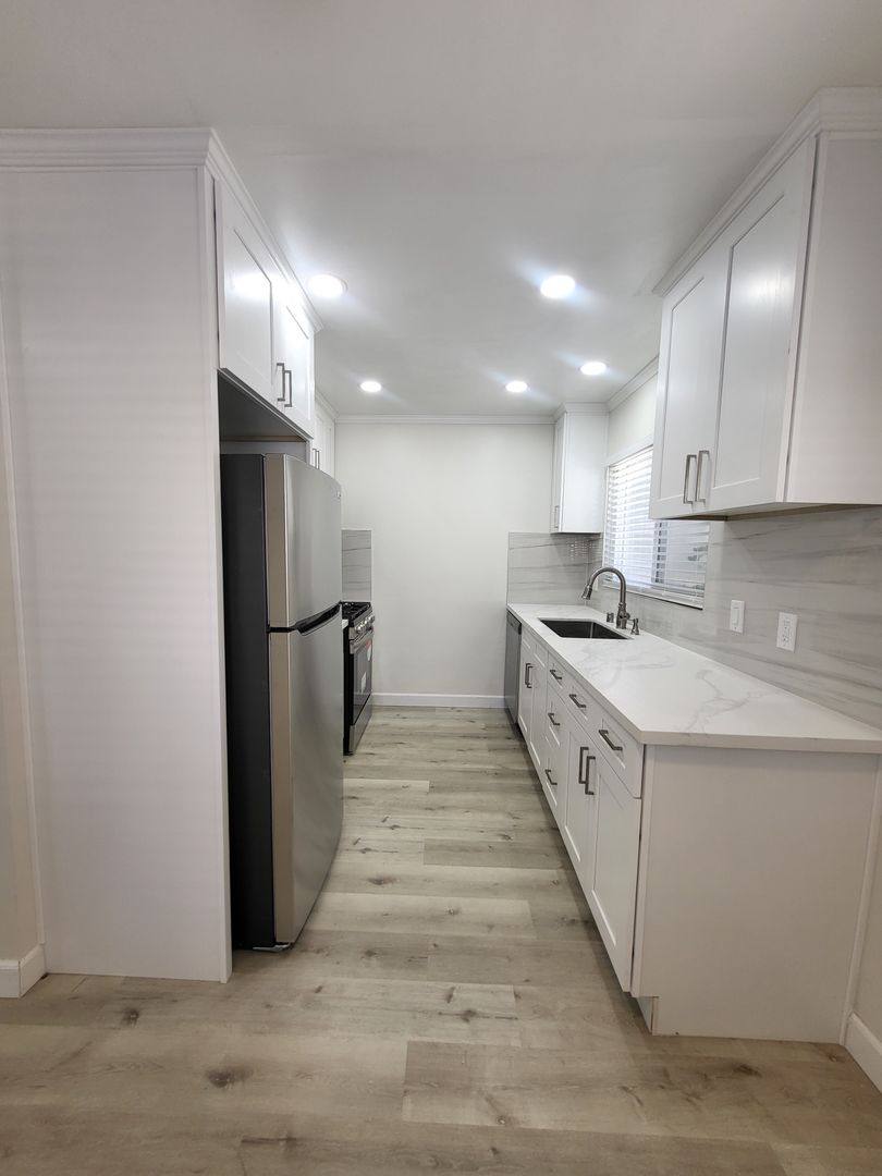 Apartment for rent at 2822 Reynard Way, San Diego, CA 92103