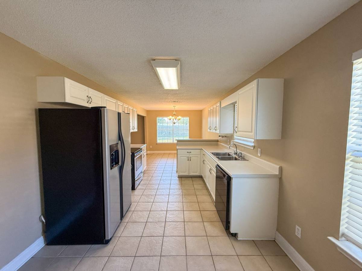 House for rent at 1519 Sandcliff Dr, Pensacola, FL 32507