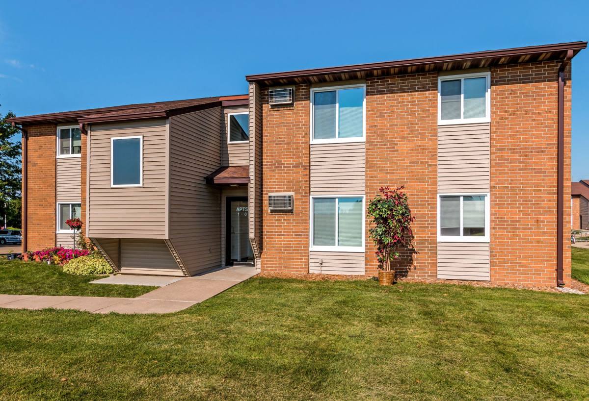 Apartment for rent at 902 N 14th St, Indianola, IA 50125
