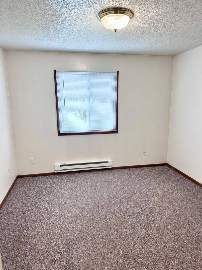 Apartment for rent at 902 N 14th St, Indianola, IA 50125