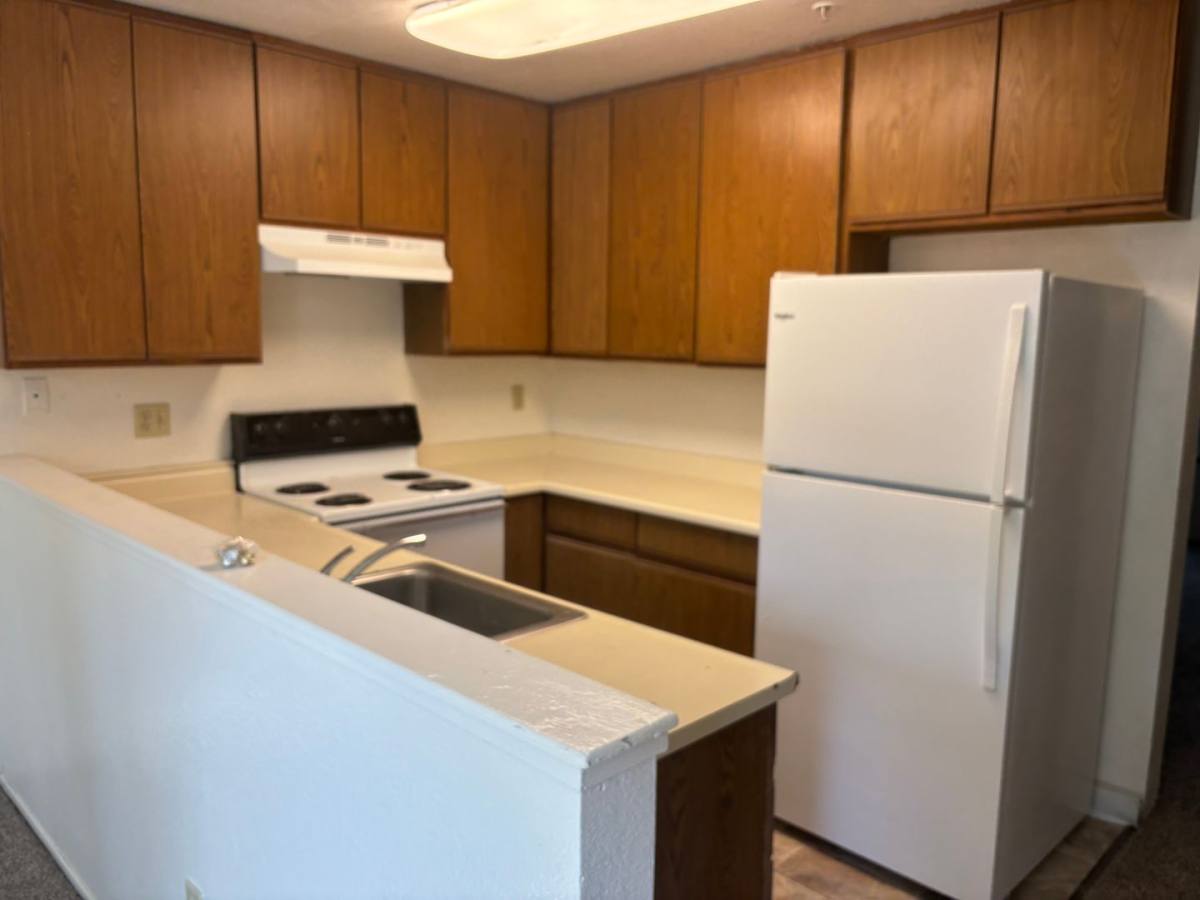 Apartment for rent at 22236 Main St, Hayward, CA 94541