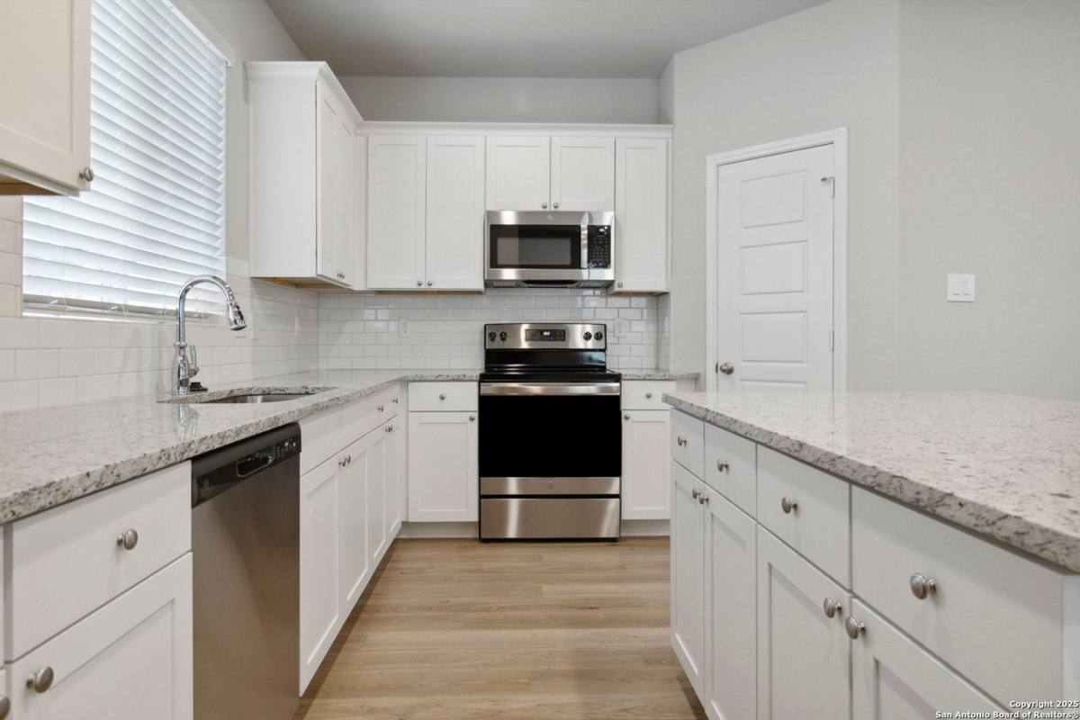 Townhouse for rent at 13310 Rowdy Cove #102, San Antonio, TX 78249