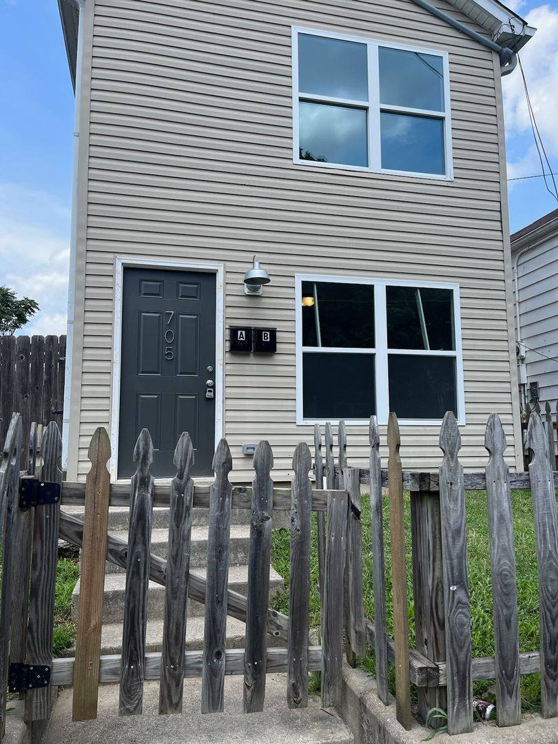 Apartment for rent at 705 Camp St, Louisville, KY 40203
