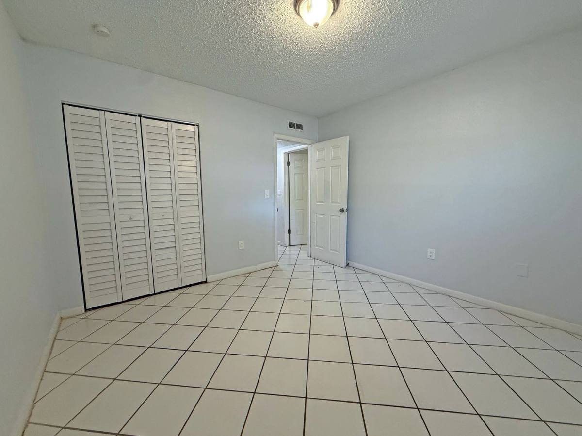 Condo for rent at 2 N Fernwood Ave, Clearwater, FL 33765