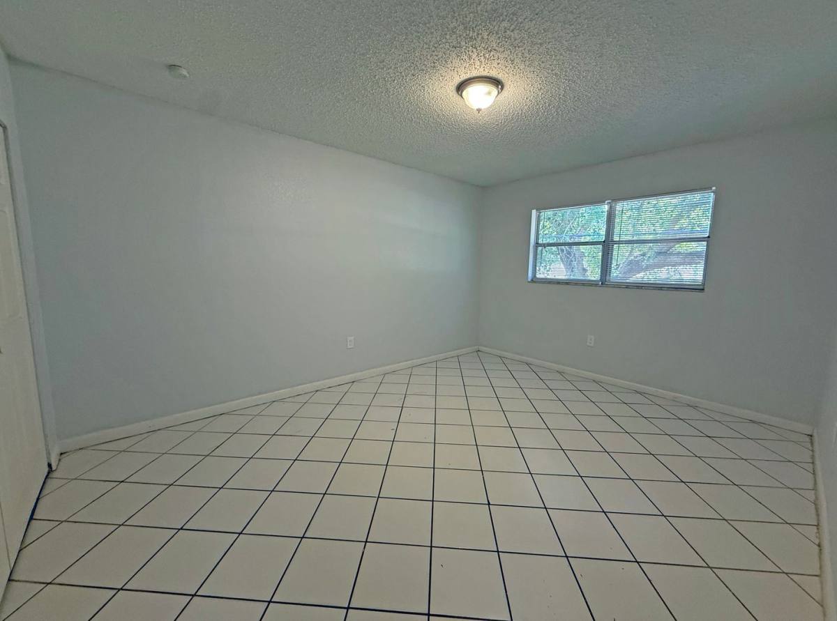 Condo for rent at 2 N Fernwood Ave, Clearwater, FL 33765