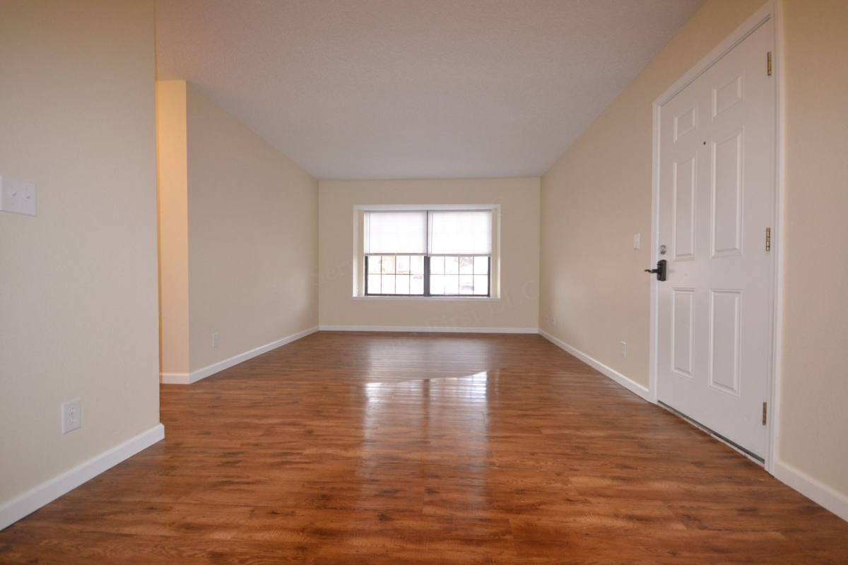 Apartment for rent at 915 W College, Bolivar, MO 65613