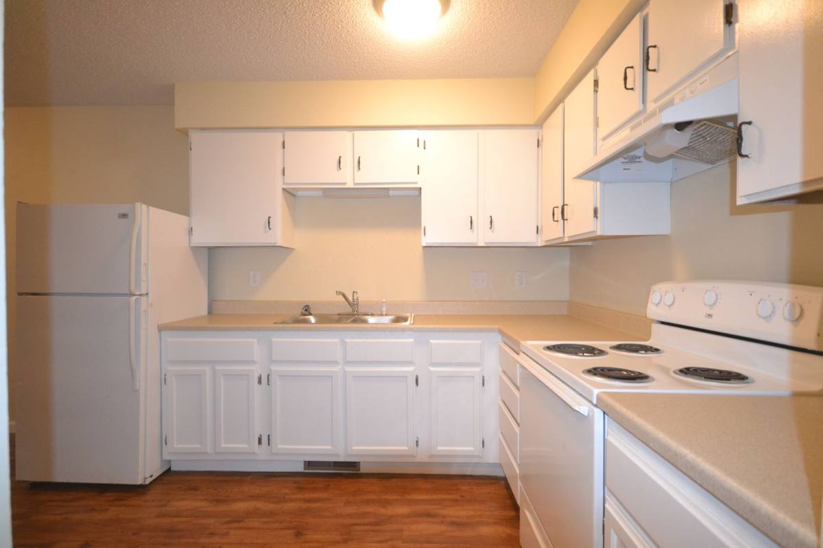 Apartment for rent at 915 W College, Bolivar, MO 65613