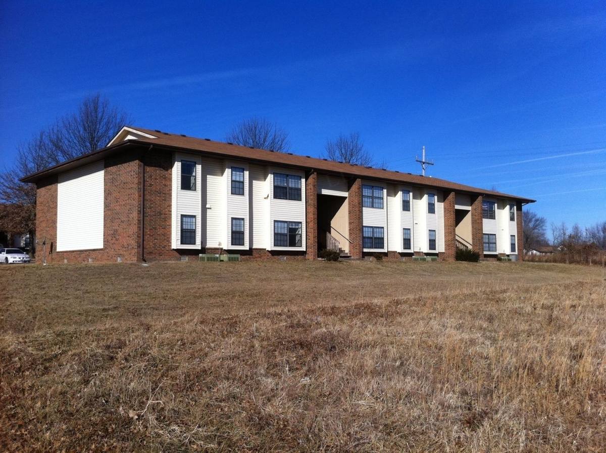 Apartment for rent at 915 W College, Bolivar, MO 65613