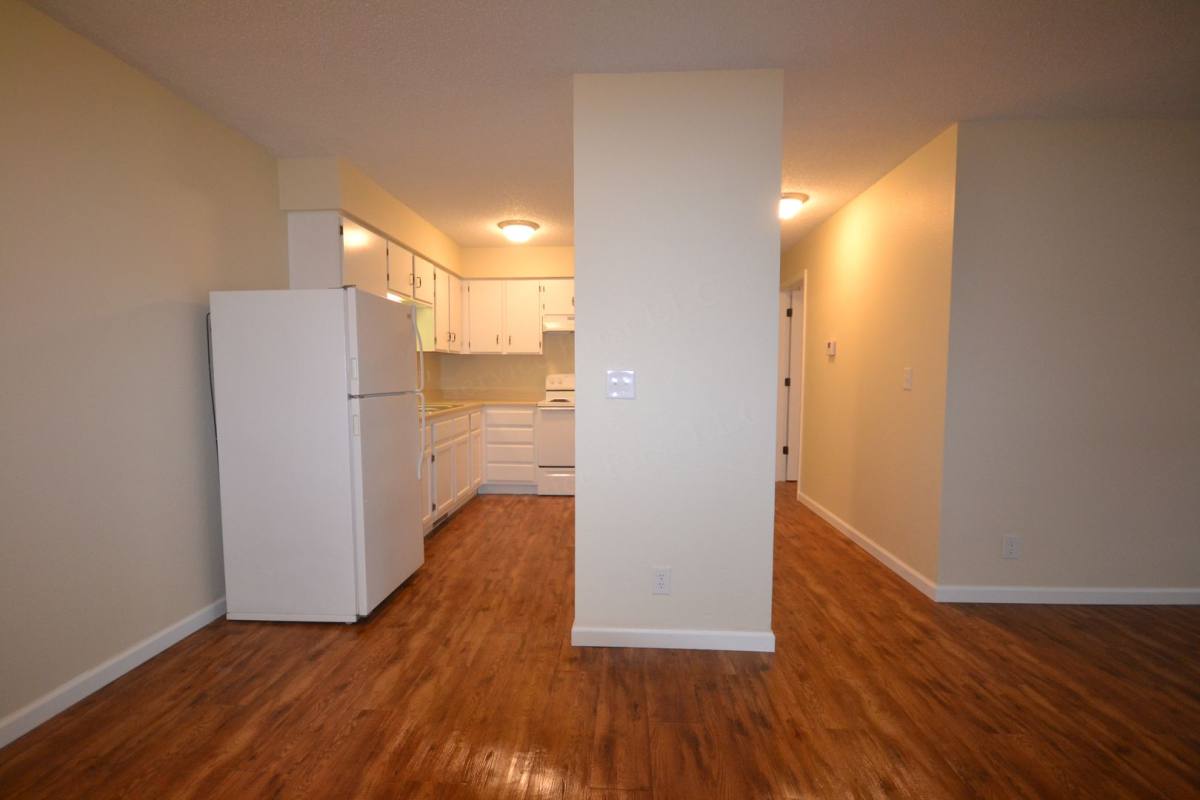 Apartment for rent at 915 W College, Bolivar, MO 65613