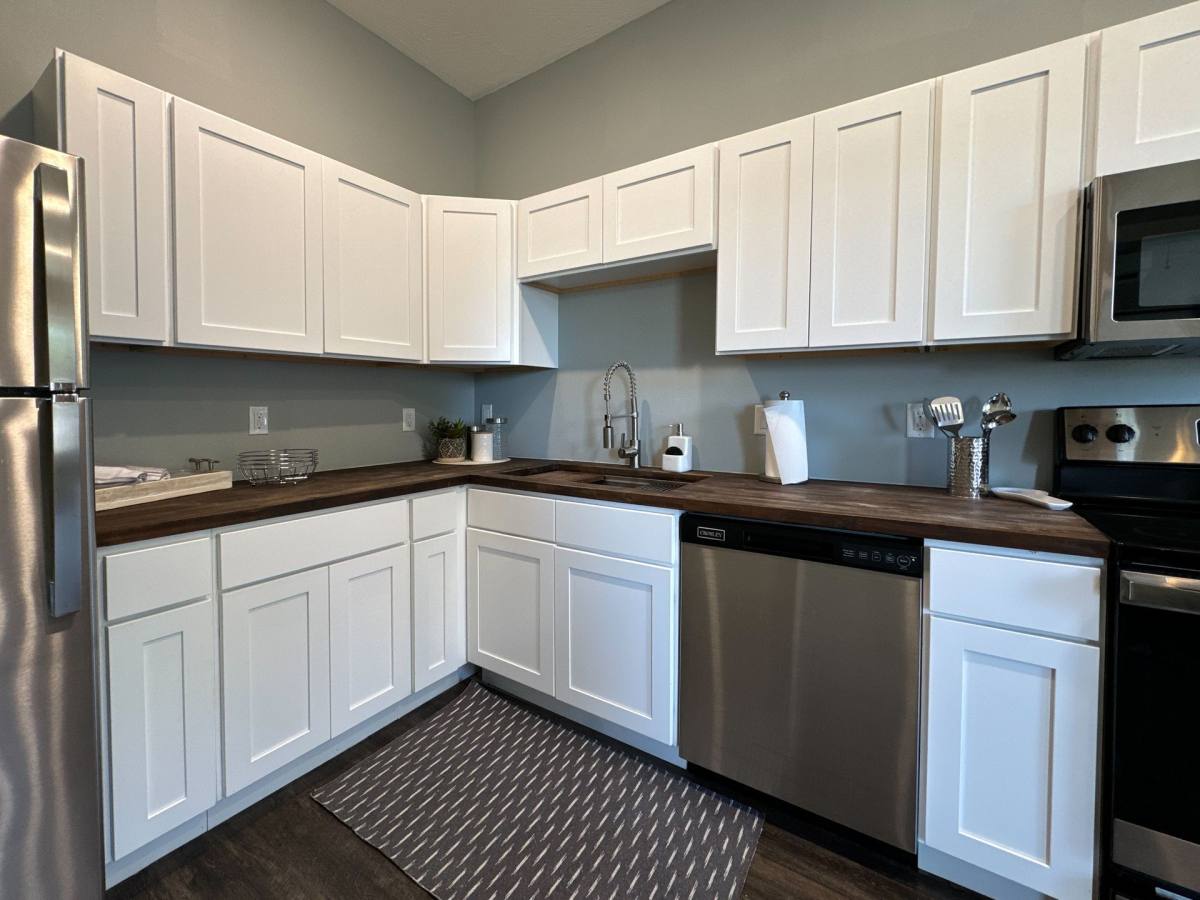 Apartment for rent at 806 S Ave, Springfield, MO 65806