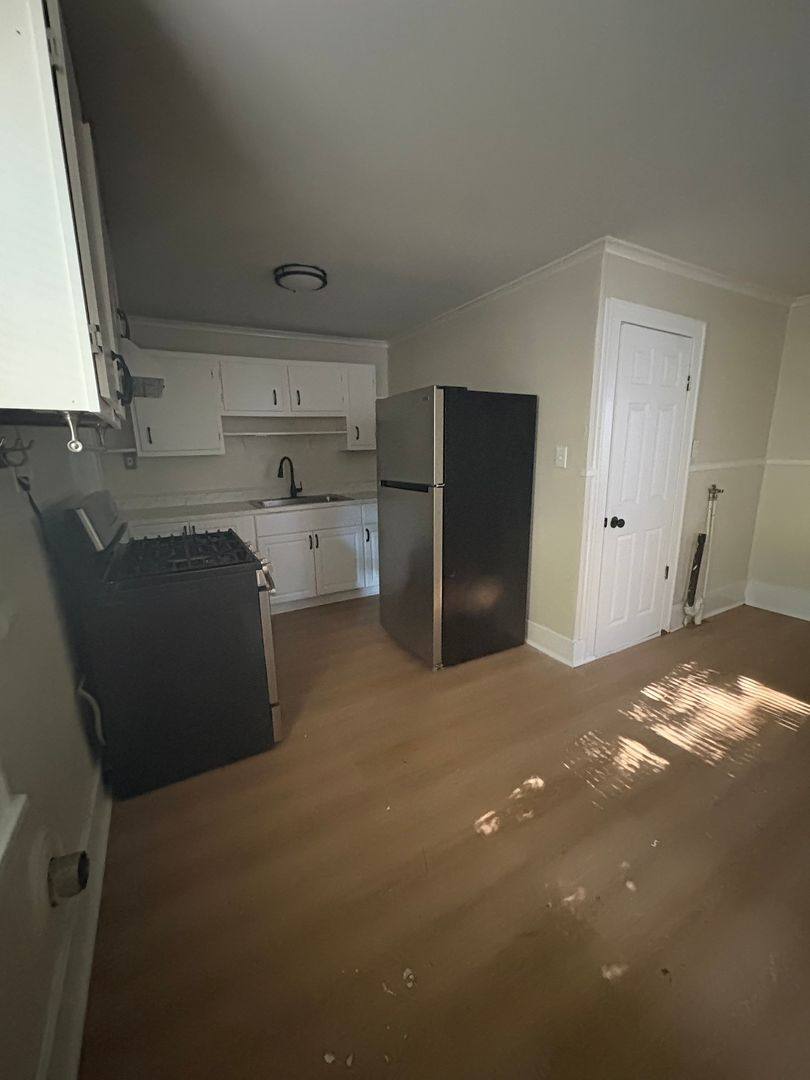 Apartment for rent at 294 Saratoga Ave, Cohoes, NY 12047