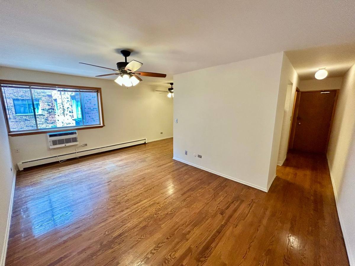 Apartment for rent at 531 W Deming, Chicago, IL 60614
