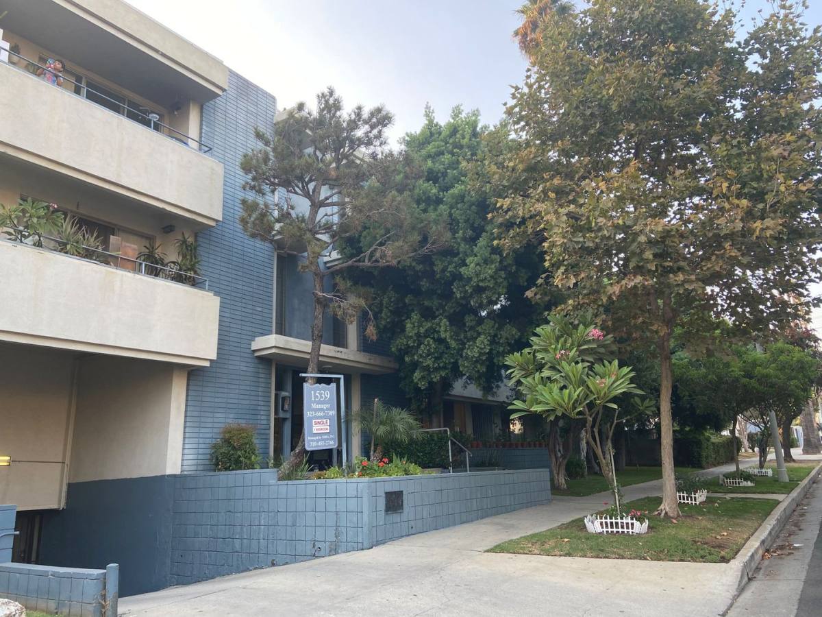 Apartment for rent at 1539 N Alexandria Ave, Los Angeles, CA 90027