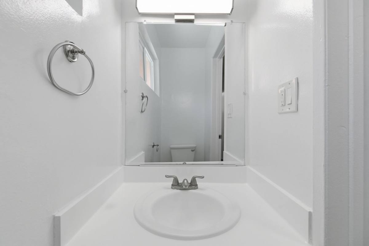 Apartment for rent at 6652 Darby Ave, Reseda, CA 91335
