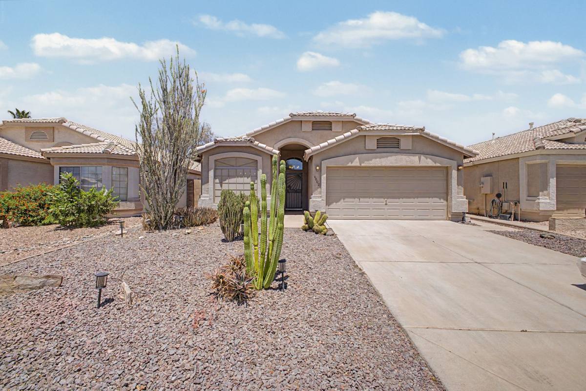 House for rent at 6602 W Desert Hollow Dr, Phoenix, AZ 85083
