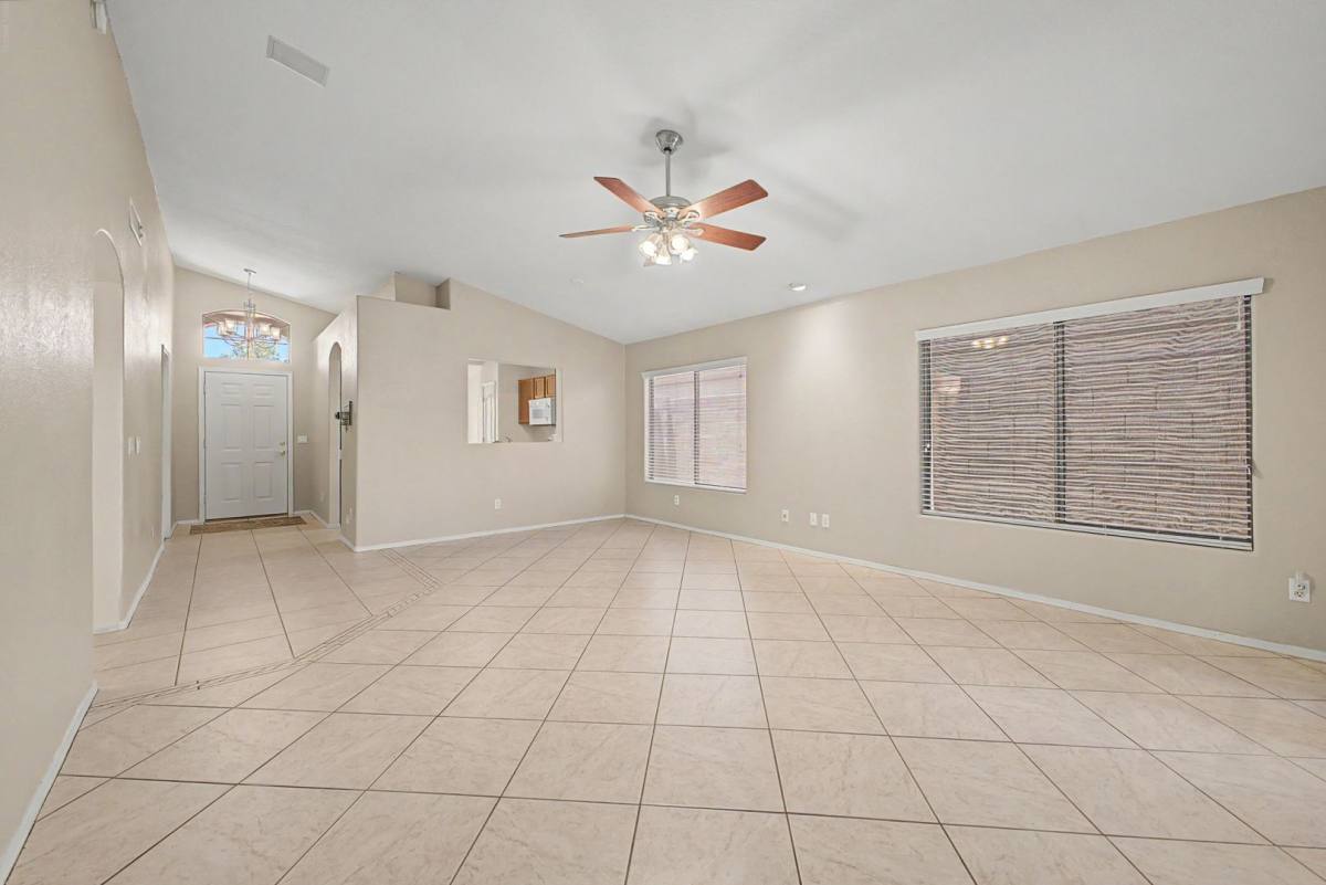 House for rent at 6602 W Desert Hollow Dr, Phoenix, AZ 85083
