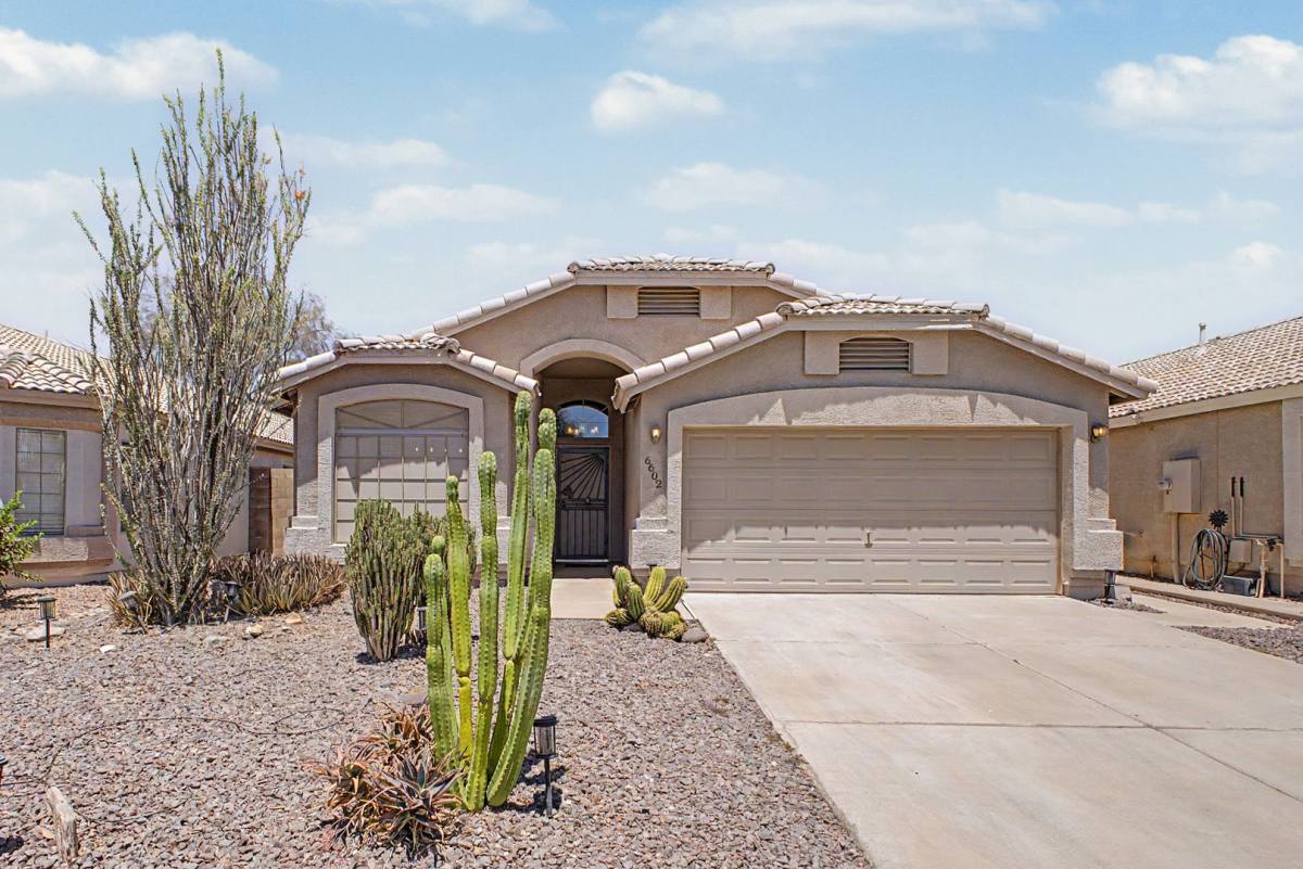 House for rent at 6602 W Desert Hollow Dr, Phoenix, AZ 85083